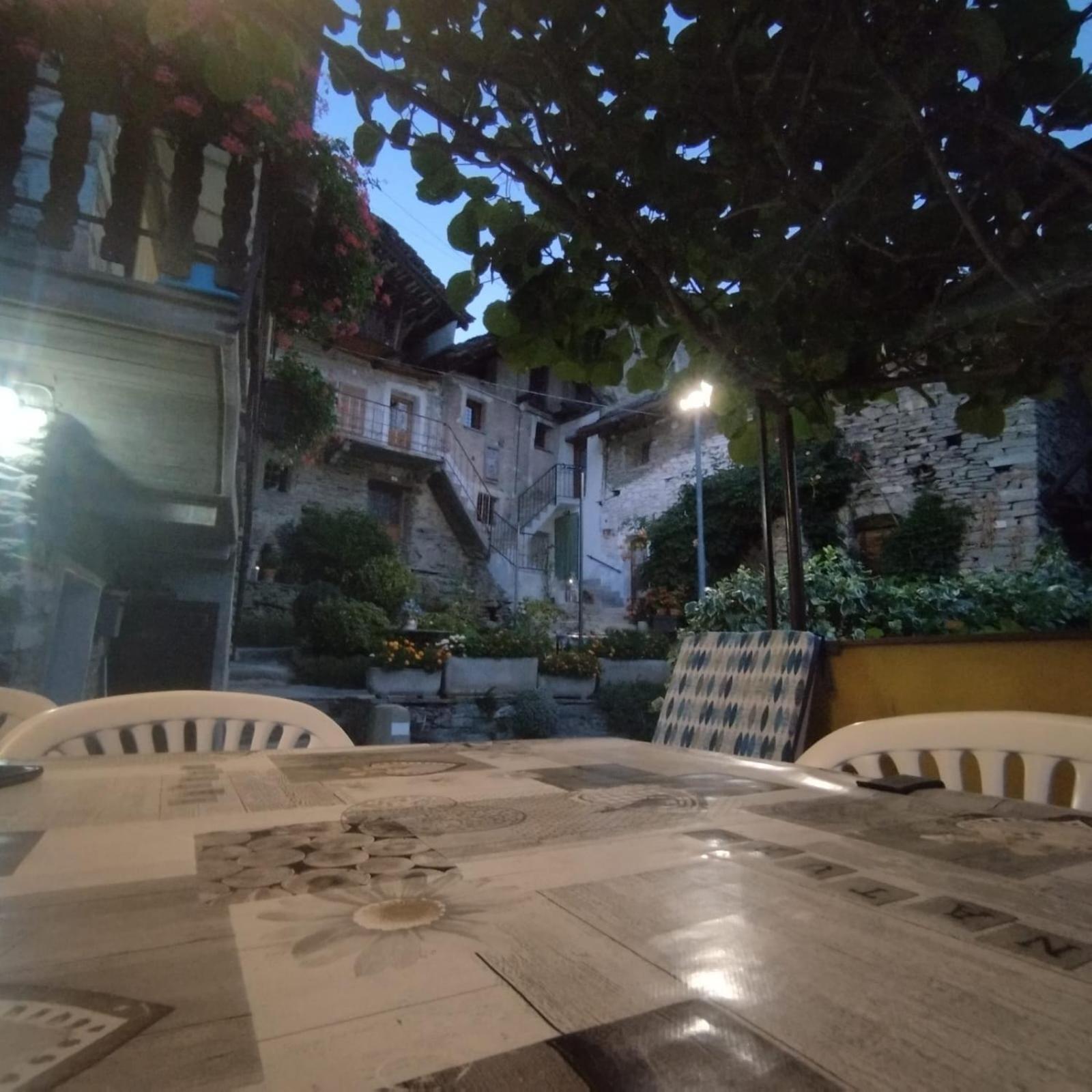 Hameau Gubioche, Casa Vacanze Chambave Esterno foto